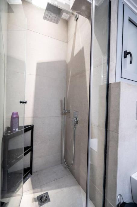 Piraeus Cozy Apartment For 4 Persons Экстерьер фото