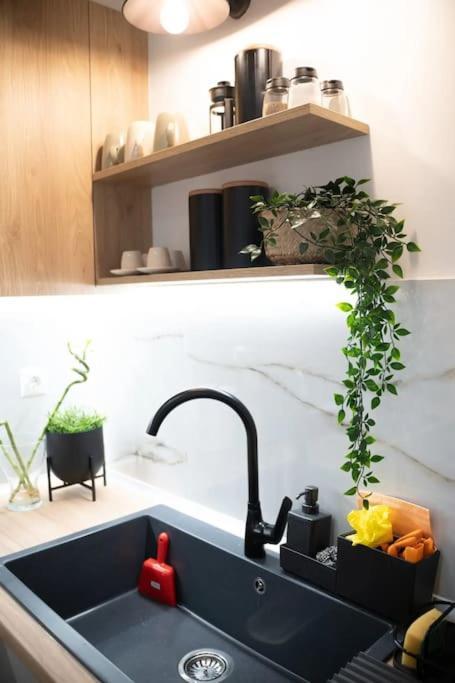 Piraeus Cozy Apartment For 4 Persons Экстерьер фото