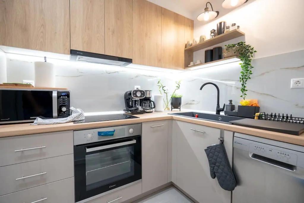 Piraeus Cozy Apartment For 4 Persons Экстерьер фото